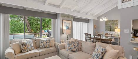 TV, fireplace, offices