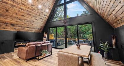 Luxury A-Frame*Hot-tub*Firepit