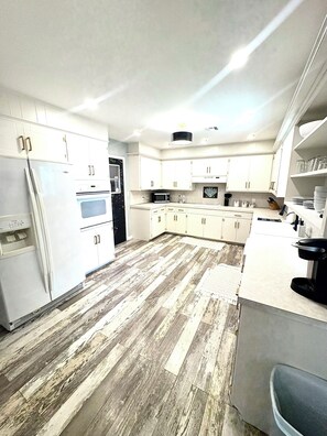 Microwave, oven, stovetop, dishwasher