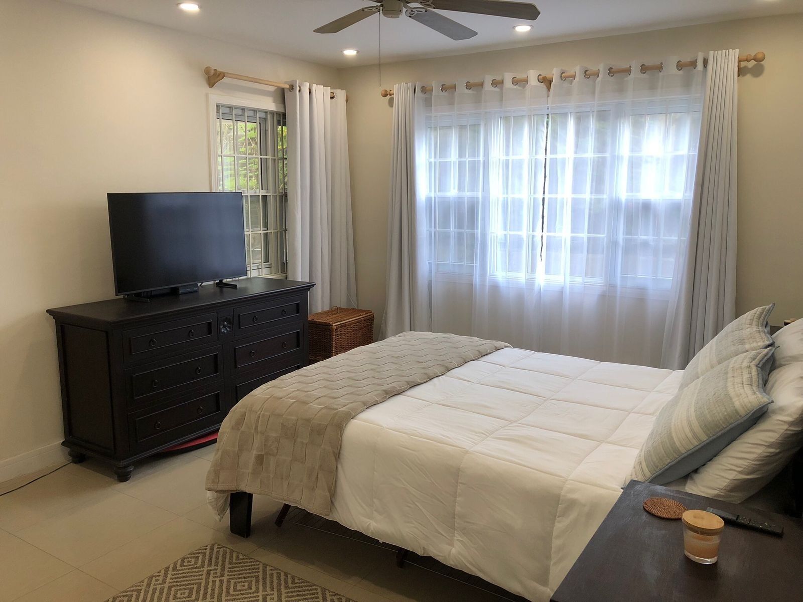 1 bedroom, in-room safe, desk, iron/ironing board