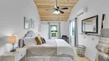 2 bedrooms, iron/ironing board, bed sheets