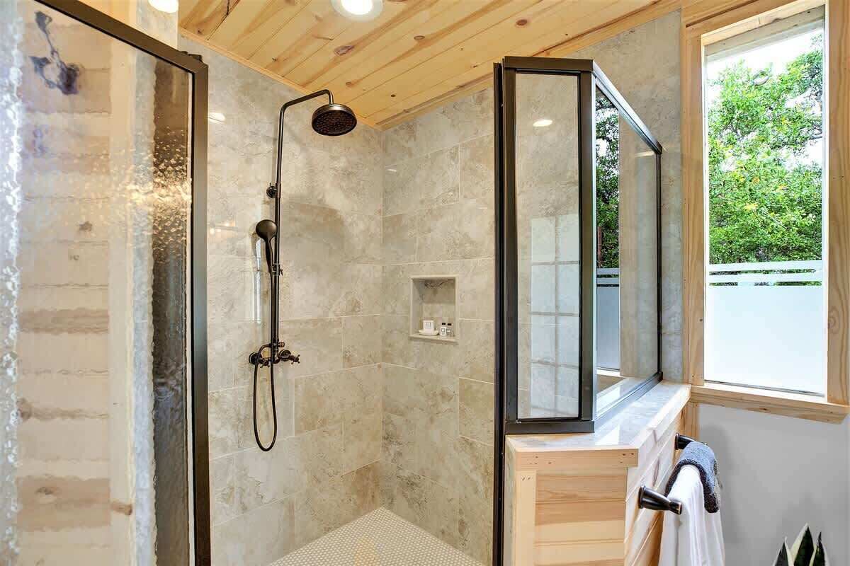 Een douche, een haardroger