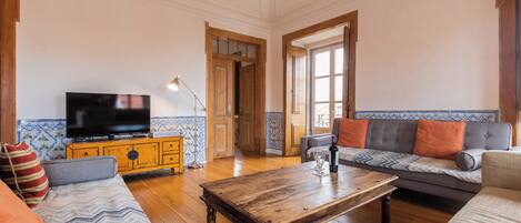 Smart TV, DVD player, books, video library