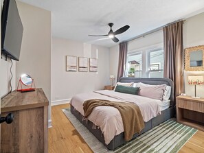 4 bedrooms, desk, iron/ironing board, WiFi