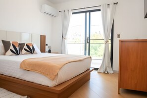 3 室のベッドルーム、アイロン / アイロン台、インターネット、ベッドシーツ