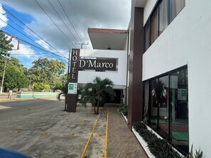 Front of property - Hotel D Marco Express (Palenque)