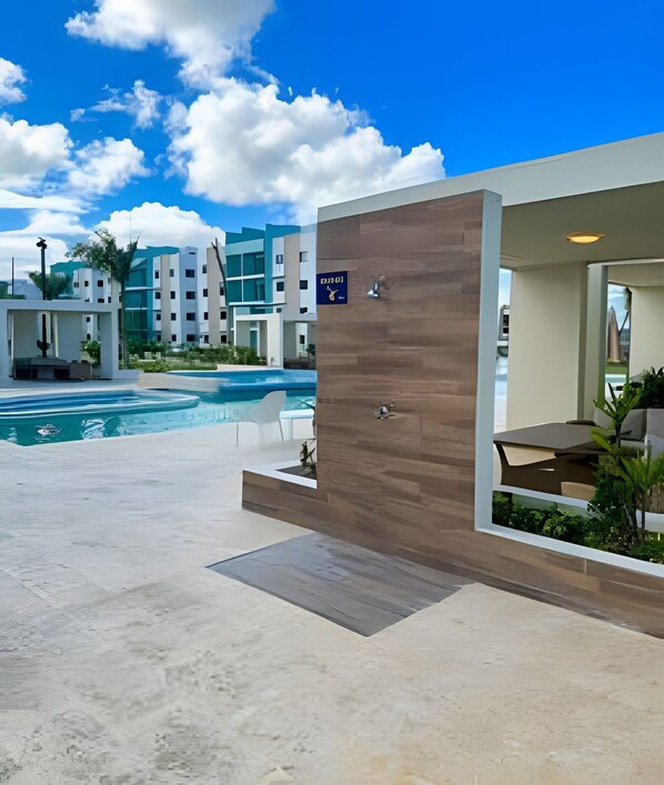 Pool - Condo in Epic Punta Cana! Near Cocobongo (Punta Cana)