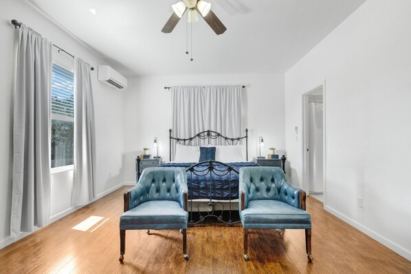 1 habitación, tabla de planchar con plancha, wifi y ropa de cama 