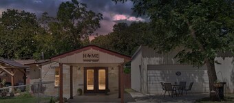 Kleines Hauschen - Cozy hideaway 6 min to Downtown