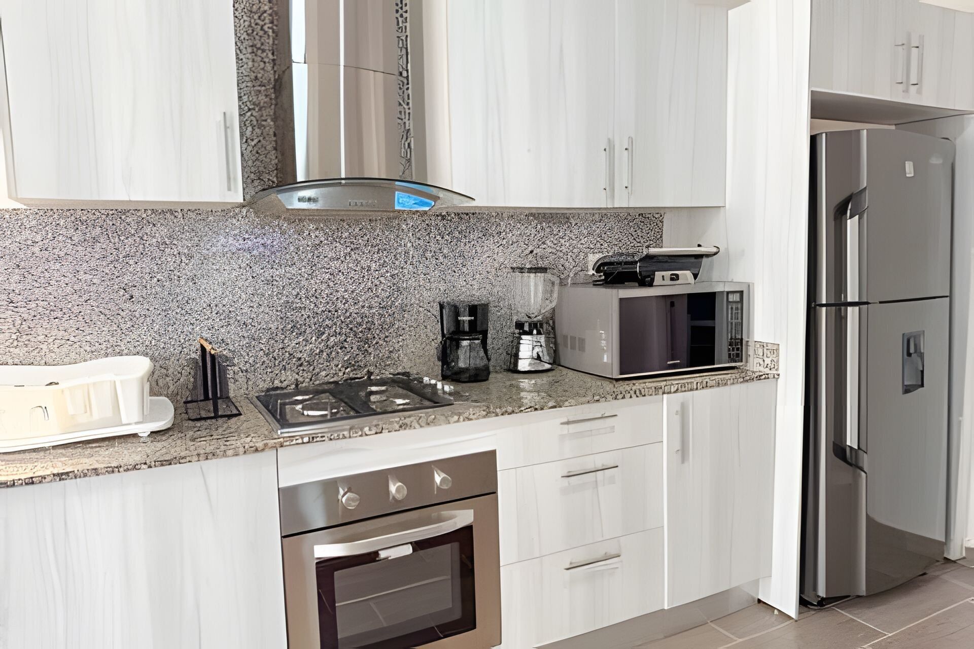 Fridge, microwave, oven, coffee/tea maker