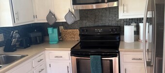 Fabulous pet-friendly 3-bedroom house with AC in State College