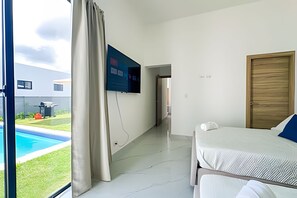 2 soverom, strykejern/-brett, internettilgang og sengetøy