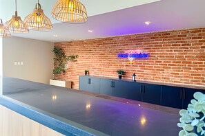 Bar (en la propiedad)