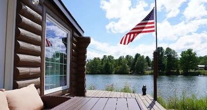 Welcome to Serenity Shores! 🌅 Soak in the private hot tub, unwind by the fire pit 🔥, and savor calming lake views. Pet-friendly 🐾 and perfect for recharging, exploring, and making memories.