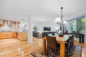 Interior - The Ice House: Luxury & Location w/ pool & hot tub (Telluride)