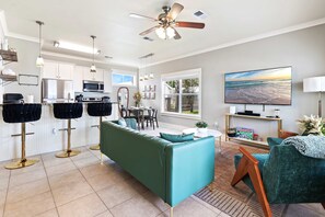 Unclassified image, 5 of 36, button