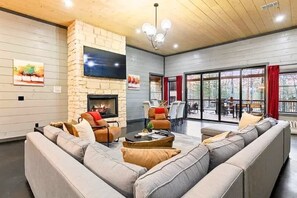 TV, fireplace, offices