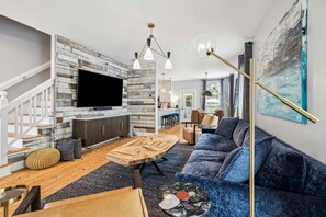 Smart TV, fireplace, offices