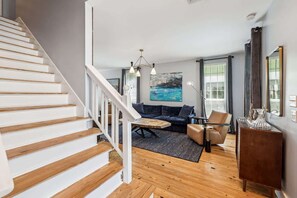 Téléviseur connecté, foyer, bureau