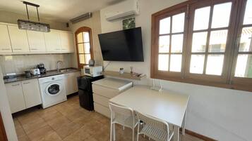 Mikrobølgeovn og kokeplater