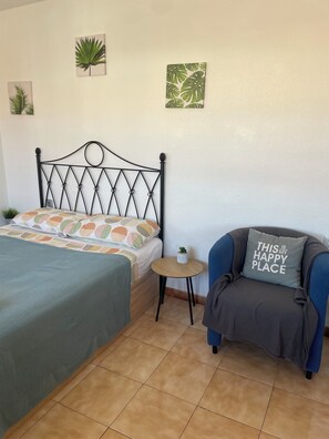 1 chambre, fer et planche Ă repasser, Wi-Fi, literie fournie