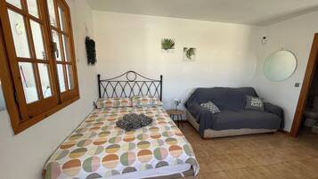 1 chambre, fer et planche à repasser, Wi-Fi, draps fournis