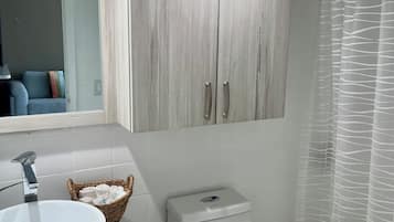 Handtücher, Seife, Toilettenpapier