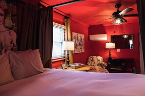 Iron/ironing board, free WiFi, bed sheets