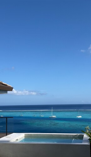 Breathtaking view at VILLA EIMEO in Moorea-Haapiti