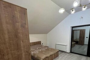 4 Schlafzimmer, Bügeleisen/Bügelbrett, WLAN, Bettwäsche
