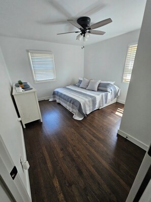 3 bedrooms, iron/ironing board, travel crib, free WiFi