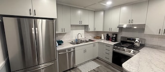 Raytown Ranch - Mahome Away from Home