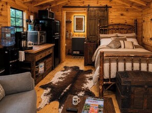 WiFi (free), bed sheets