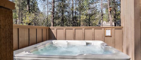 مغطس سبا خارجي