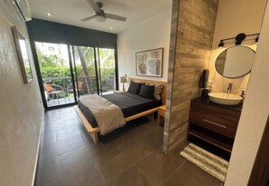 Deluxe Apartment, Patio