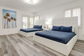 5 bedrooms, desk, travel crib, free WiFi
