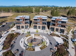 Exterior - 1115 Aerie #200 | Near Downtown + Old Bend (Bend)