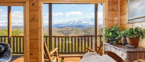 Smart-TV, Kamin, Videospiele