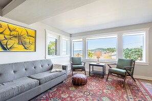 Smart TV, fireplace, offices