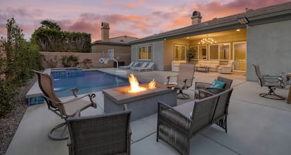 Gated Terra Lago Escape with Private Pool, Hot Tub, Outdoor Kitchen and Lounge