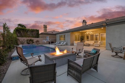 Gated Terra Lago Escape with Private Pool, Hot Tub, Outdoor Kitchen and Lounge