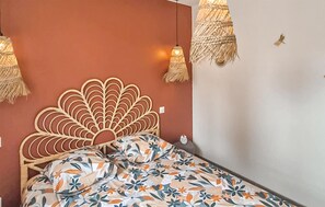 3 bedrooms, travel cot, free WiFi