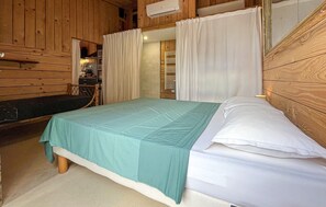 1 bedroom, free WiFi - Gorgeous home in Salon-de-Provence with WiFi (Salon-de-Provence)