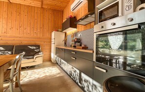 Fridge, oven, dishwasher