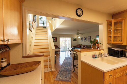 Charming 4BD3BA - BART - Gameroom - Gazebo - Fenced Yard - Walk to Grocery
