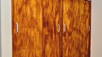 3 Schlafzimmer, Bügeleisen/Bügelbrett, WLAN, Bettwäsche