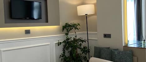 Habitación Deluxe doble | Escritorio, espacio para trabajar con un portátil, wifi gratis