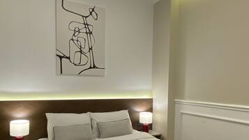 Habitación triple estándar | Escritorio, espacio para trabajar con laptop y wifi gratis