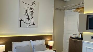 Habitación doble estándar | Escritorio, espacio para trabajar con laptop y wifi gratis