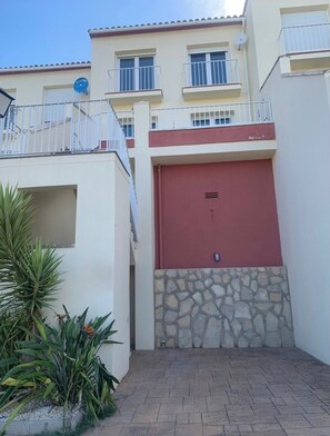Exterior - Sunny Townhouse with Montgó & Sea Views - 2 Terraces - 2 Balconies - Pools (VC)
